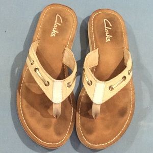 Clark Flo Cherrymore Tan and White Flip Flops